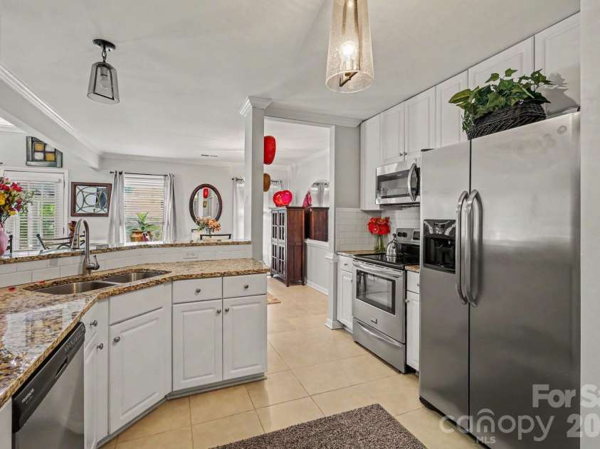 8609 Fox Chase Lane, Charlotte, NC 28269.  MLS# CAR4423387, YatesRealty ID 50705. 