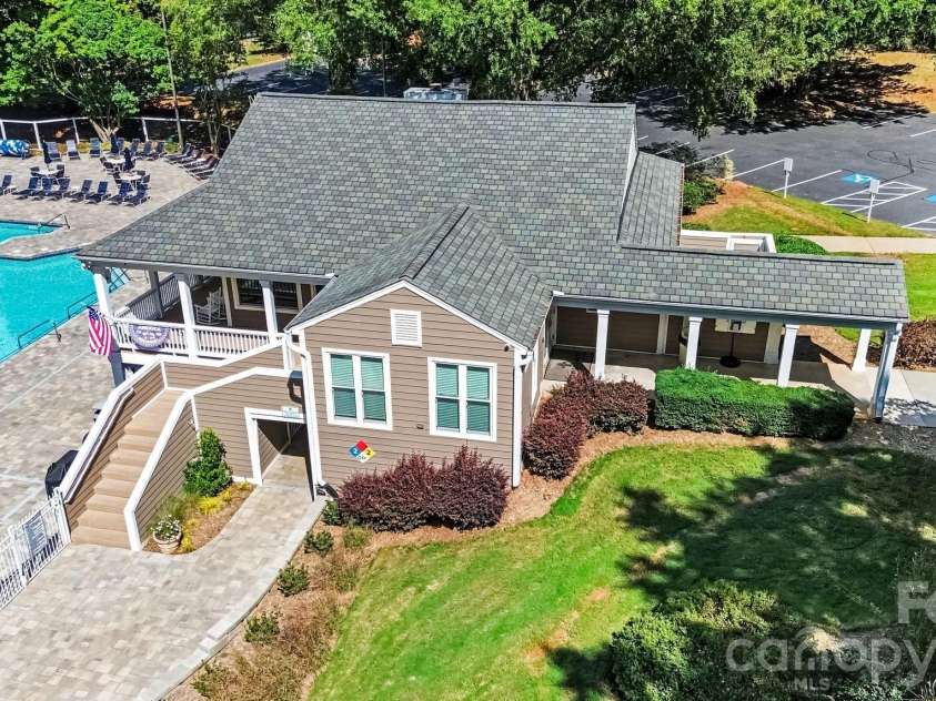 8609 Fox Chase Lane, Charlotte, NC 28269.  MLS# CAR4423387, YatesRealty ID 50705. 