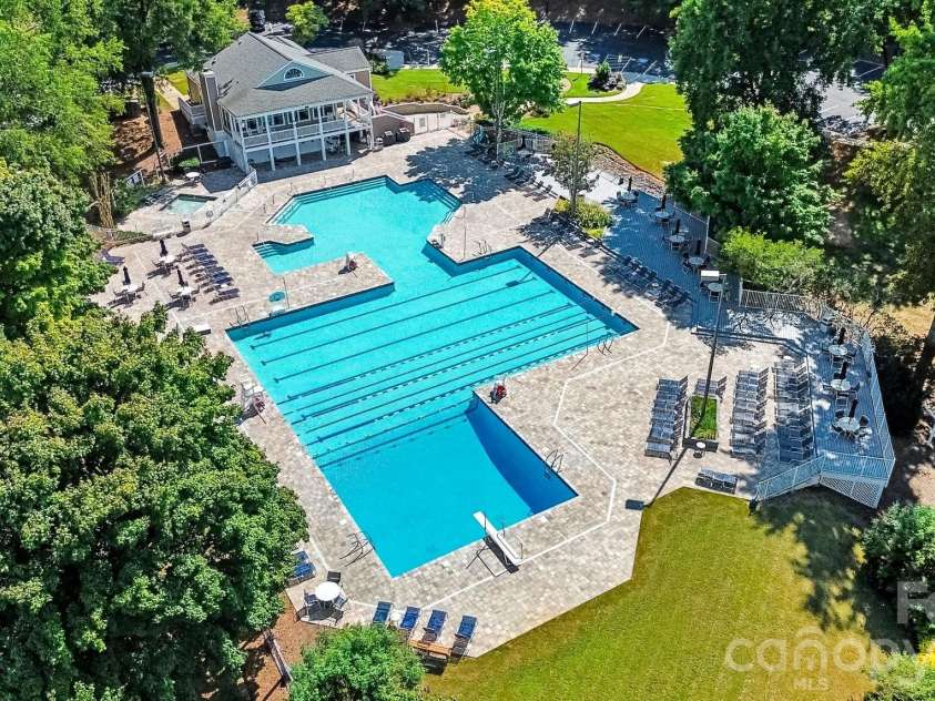 8609 Fox Chase Lane, Charlotte, NC 28269.  MLS# CAR4423387, YatesRealty ID 50705. 