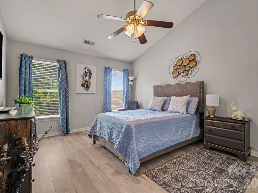 8609 Fox Chase Lane, Charlotte, NC 28269.  MLS# CAR4423387, YatesRealty ID 50705. Primary