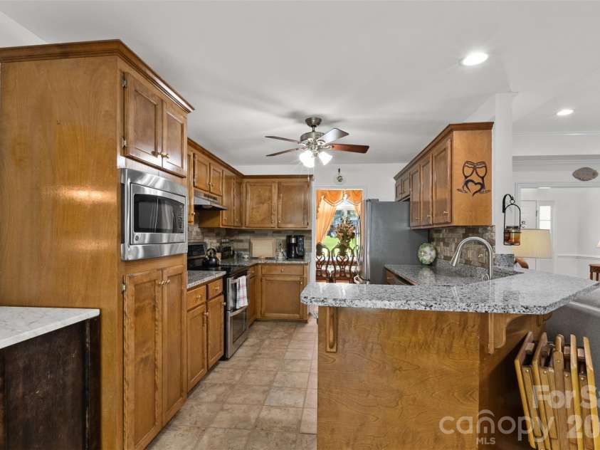 21 Ole Still Lane, Elgin, SC 29045.  MLS# CAR4422727, YatesRealty ID 50706. 