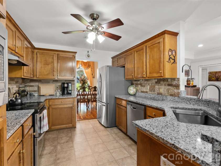 21 Ole Still Lane, Elgin, SC 29045.  MLS# CAR4422727, YatesRealty ID 50706. 