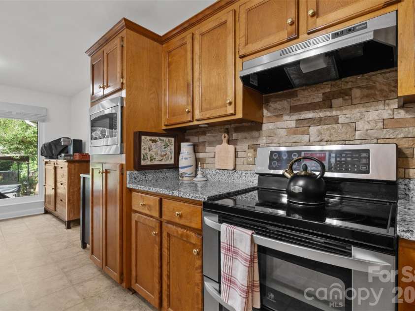21 Ole Still Lane, Elgin, SC 29045.  MLS# CAR4422727, YatesRealty ID 50706. 