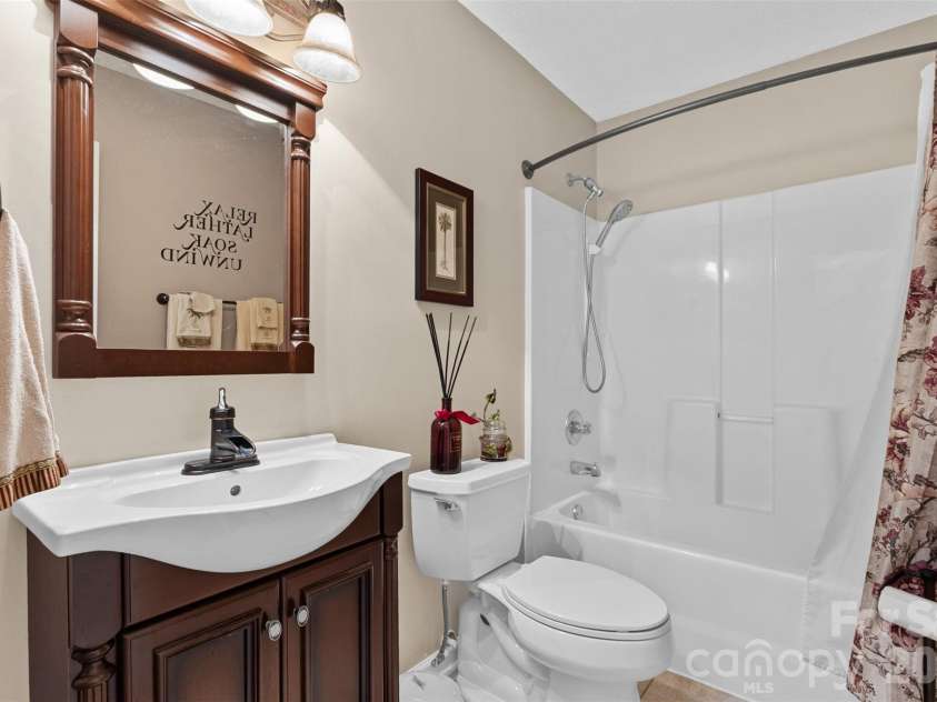 21 Ole Still Lane, Elgin, SC 29045.  MLS# CAR4422727, YatesRealty ID 50706. 