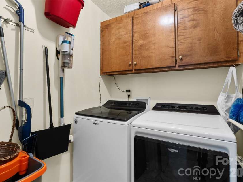 21 Ole Still Lane, Elgin, SC 29045.  MLS# CAR4422727, YatesRealty ID 50706. 