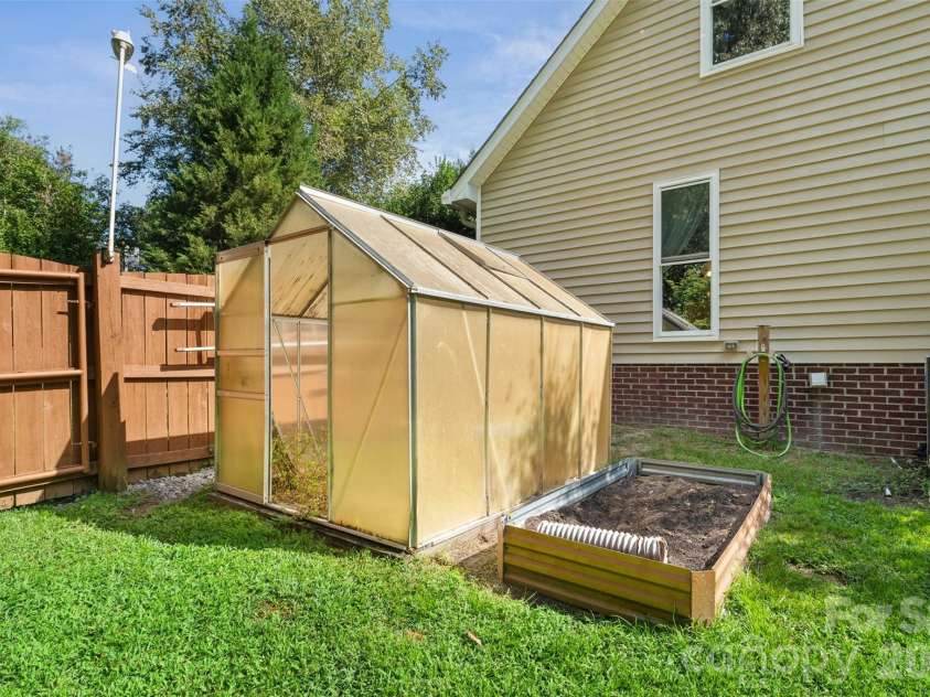 21 Ole Still Lane, Elgin, SC 29045.  MLS# CAR4422727, YatesRealty ID 50706. 