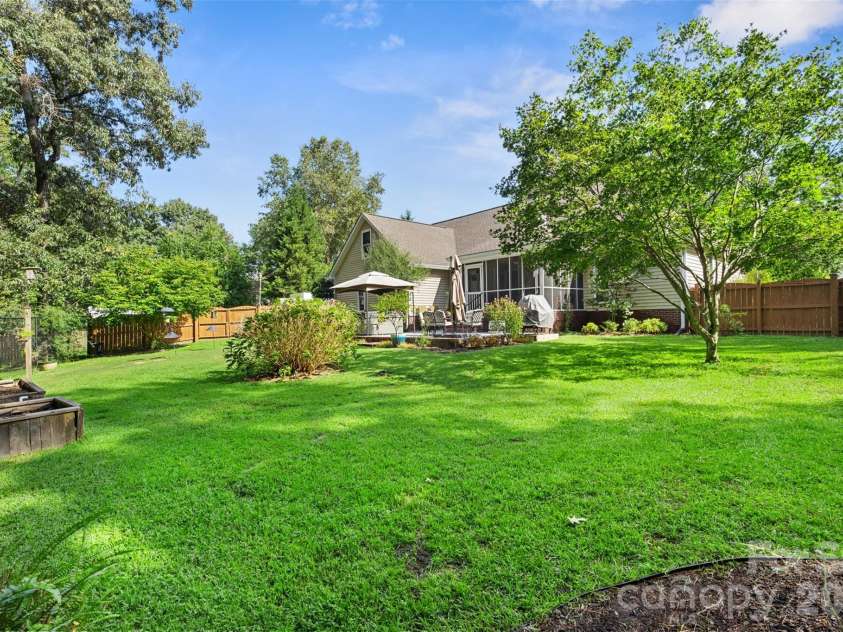 21 Ole Still Lane, Elgin, SC 29045.  MLS# CAR4422727, YatesRealty ID 50706. 