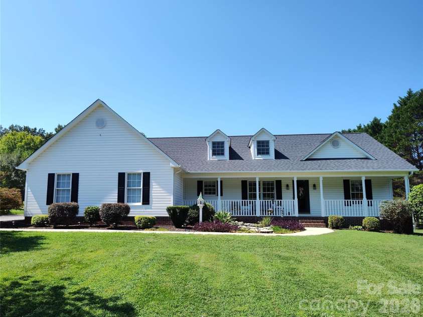 4005 Davis Road, Maiden, NC 28650.  MLS# CAR4422745, YatesRealty ID 50708. 