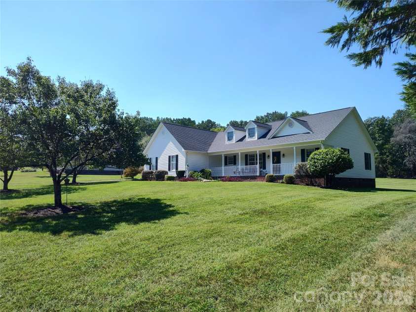 4005 Davis Road, Maiden, NC 28650.  MLS# CAR4422745, YatesRealty ID 50708. 