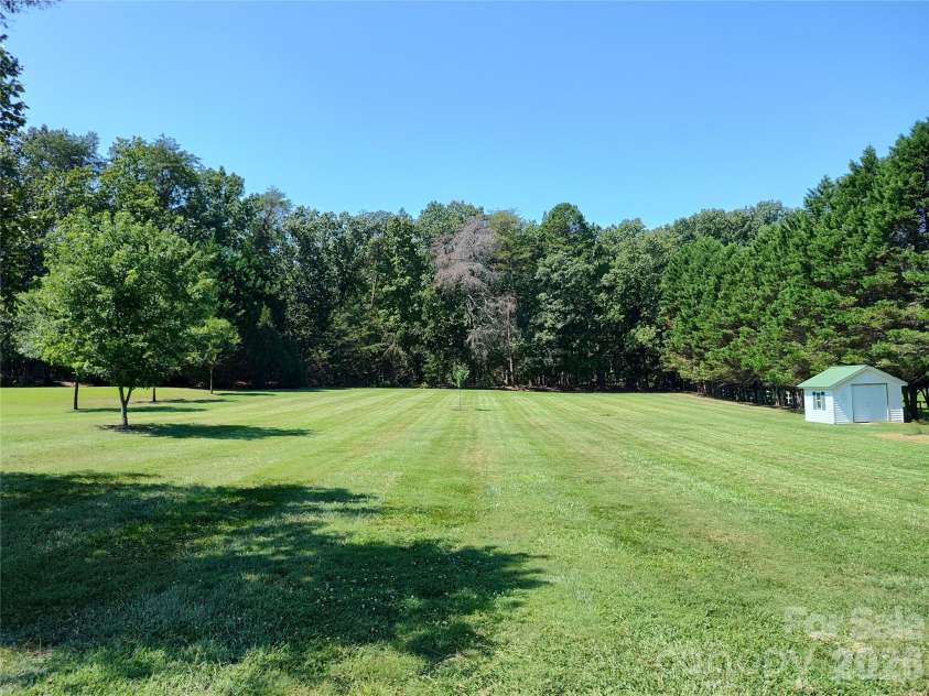 4005 Davis Road, Maiden, NC 28650.  MLS# CAR4422745, YatesRealty ID 50708. 