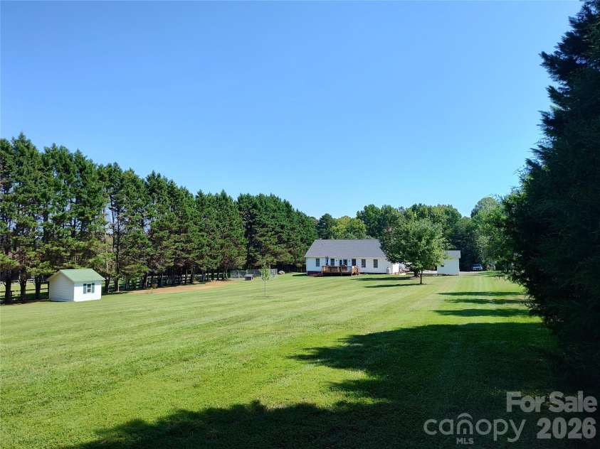 4005 Davis Road, Maiden, NC 28650.  MLS# CAR4422745, YatesRealty ID 50708. 
