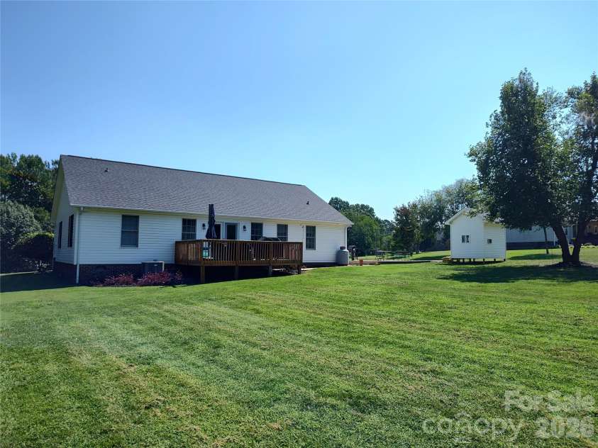 4005 Davis Road, Maiden, NC 28650.  MLS# CAR4422745, YatesRealty ID 50708. 