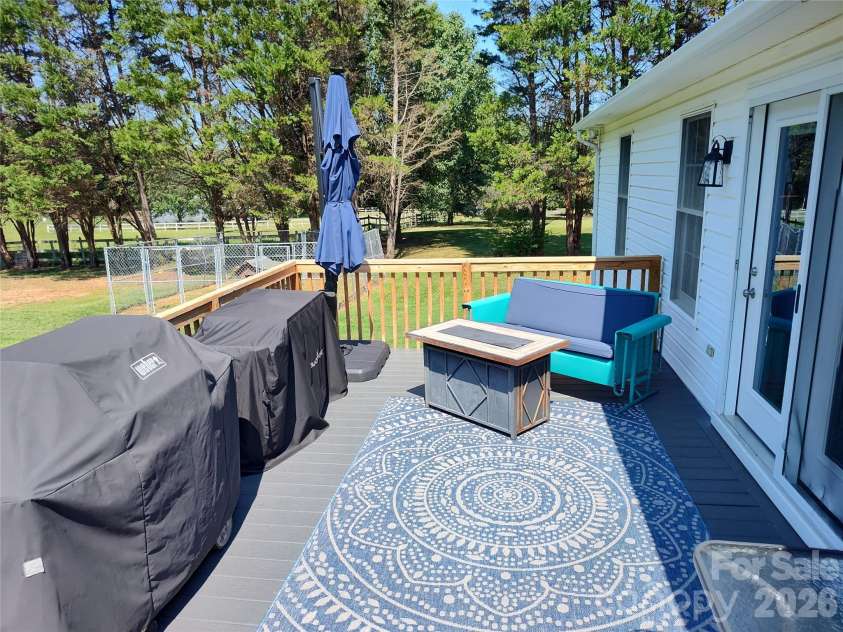 4005 Davis Road, Maiden, NC 28650.  MLS# CAR4422745, YatesRealty ID 50708. 