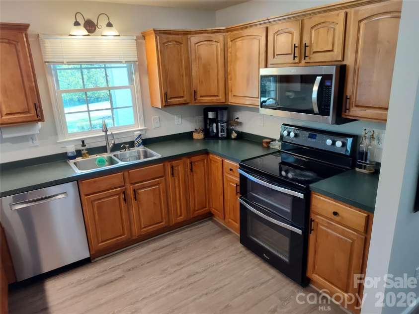 4005 Davis Road, Maiden, NC 28650.  MLS# CAR4422745, YatesRealty ID 50708. 