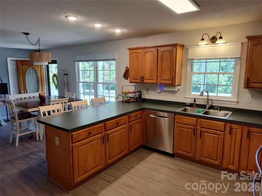 4005 Davis Road, Maiden, NC 28650.  MLS# CAR4422745, YatesRealty ID 50708. 