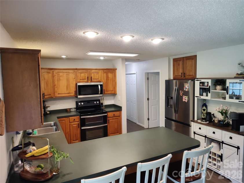 4005 Davis Road, Maiden, NC 28650.  MLS# CAR4422745, YatesRealty ID 50708. 