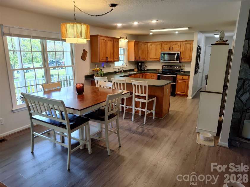 4005 Davis Road, Maiden, NC 28650.  MLS# CAR4422745, YatesRealty ID 50708. 