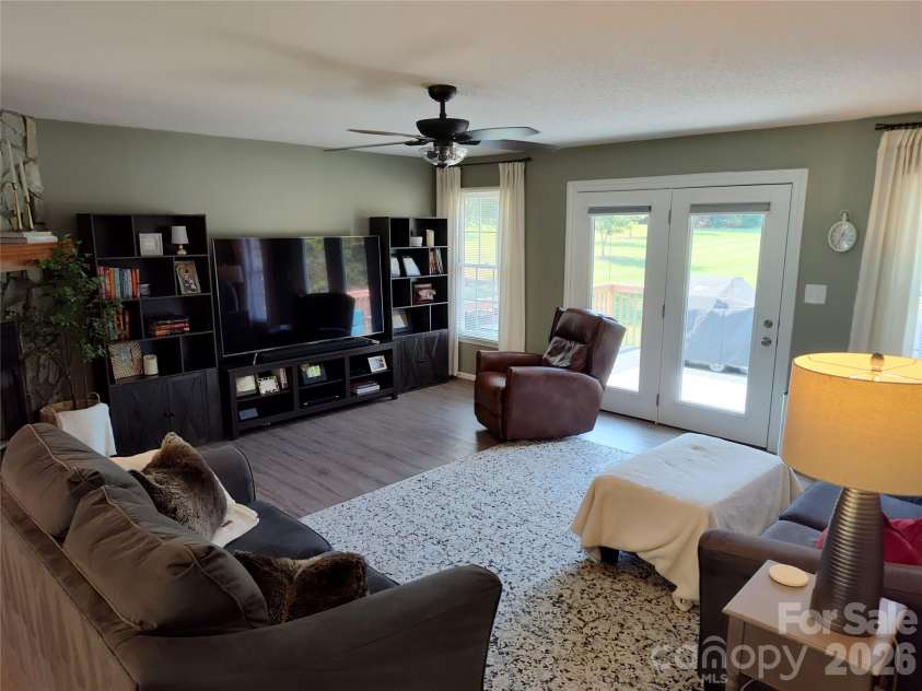 4005 Davis Road, Maiden, NC 28650.  MLS# CAR4422745, YatesRealty ID 50708. 