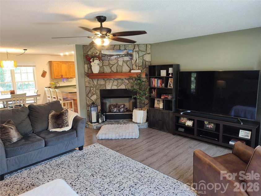 4005 Davis Road, Maiden, NC 28650.  MLS# CAR4422745, YatesRealty ID 50708. 