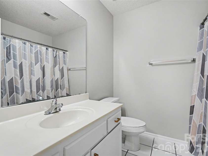 11907 Maria Ester Court, Charlotte, NC 28277.  MLS# CAR4422571, YatesRealty ID 50709. Bathroom 2