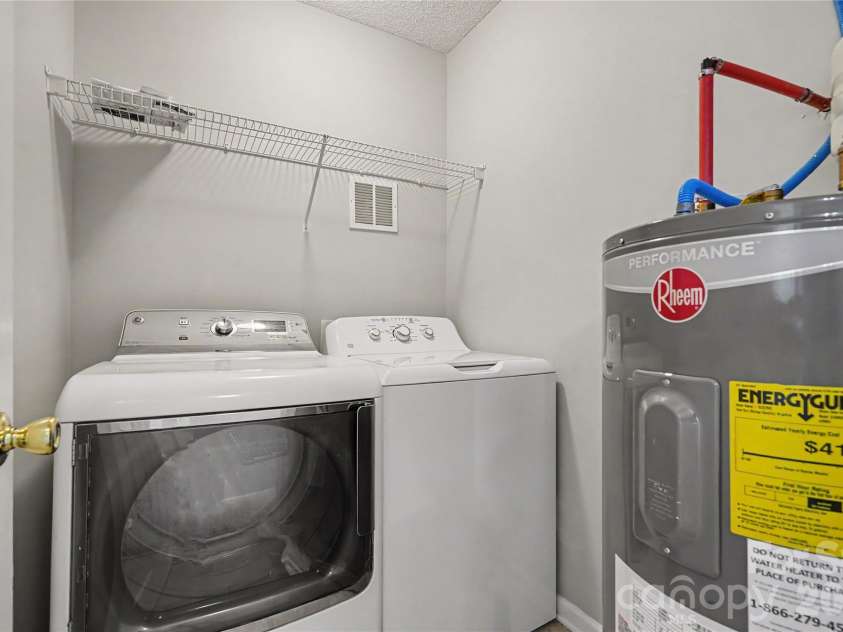11907 Maria Ester Court, Charlotte, NC 28277.  MLS# CAR4422571, YatesRealty ID 50709. Laundry