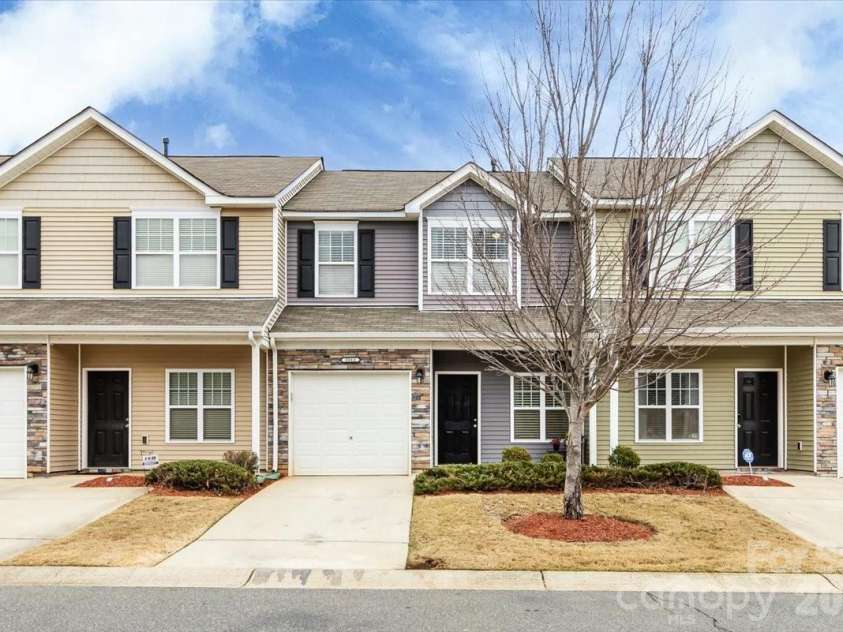 2512 Madeline Meadow Drive, Charlotte, NC 28217.  MLS# CAR4338006, YatesRealty ID 5071. 