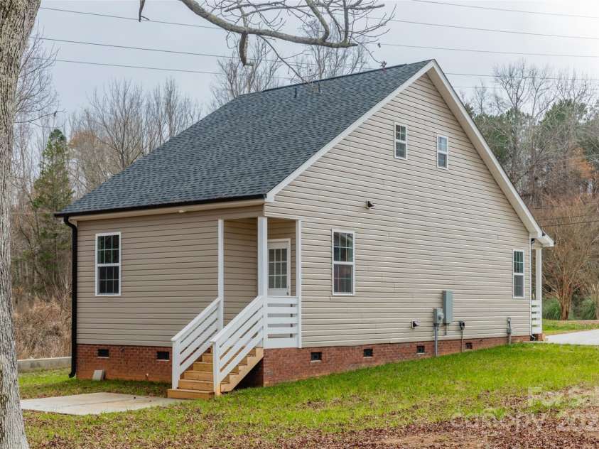 317 Blackburn Street, York, SC 29745.  MLS# CAR4105735, YatesRealty ID 5071. 