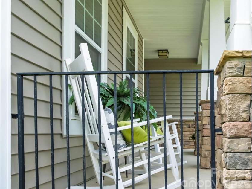 172 Tom Sawyer Lane, Mount Holly, NC 28120.  MLS# CAR4422255, YatesRealty ID 50713. 