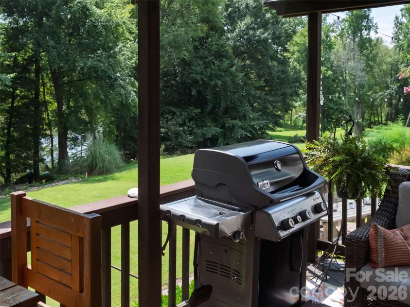 172 Tom Sawyer Lane, Mount Holly, NC 28120.  MLS# CAR4422255, YatesRealty ID 50713. 