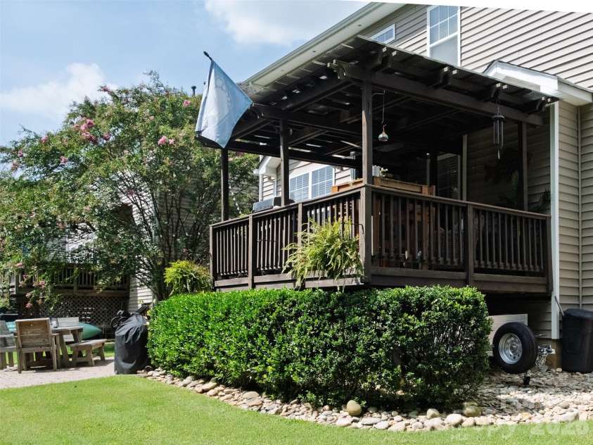 172 Tom Sawyer Lane, Mount Holly, NC 28120.  MLS# CAR4422255, YatesRealty ID 50713. 