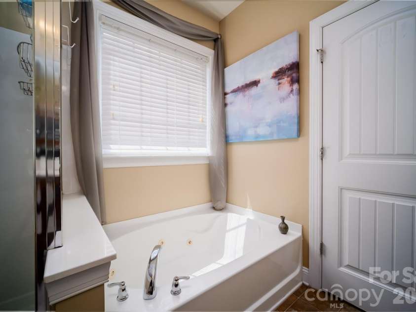 172 Tom Sawyer Lane, Mount Holly, NC 28120.  MLS# CAR4422255, YatesRealty ID 50713. 