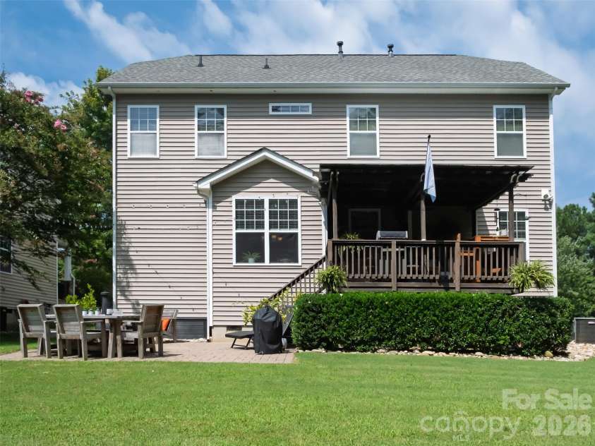 172 Tom Sawyer Lane, Mount Holly, NC 28120.  MLS# CAR4422255, YatesRealty ID 50713. 