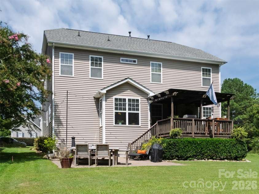 172 Tom Sawyer Lane, Mount Holly, NC 28120.  MLS# CAR4422255, YatesRealty ID 50713. 
