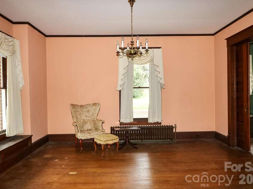 418 Main Street, Elkin, NC 28621.  MLS# CAR4421676, YatesRealty ID 50714. 