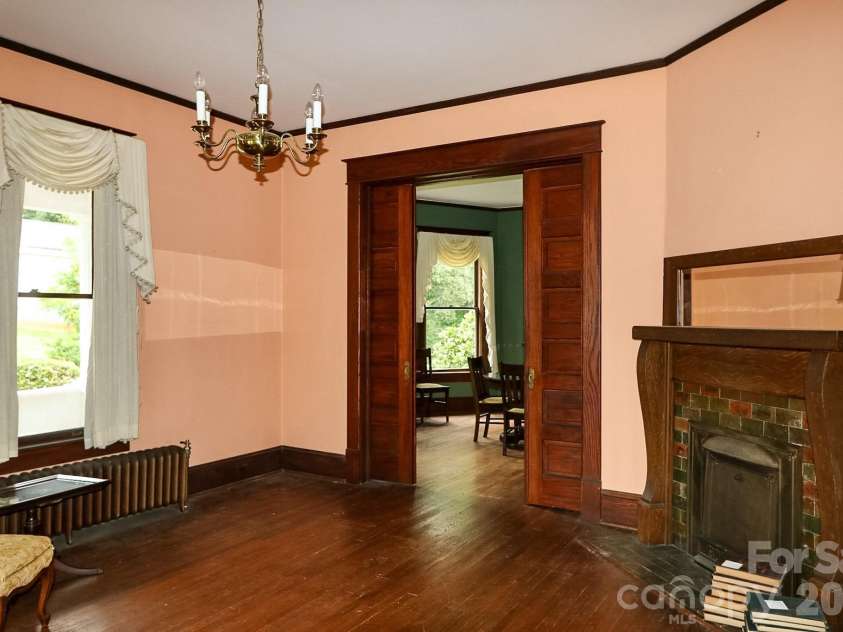 418 Main Street, Elkin, NC 28621.  MLS# CAR4421676, YatesRealty ID 50714. 