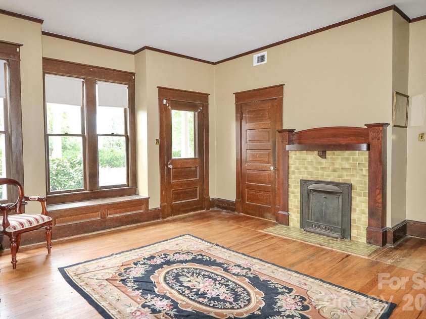 418 Main Street, Elkin, NC 28621.  MLS# CAR4421676, YatesRealty ID 50714. 