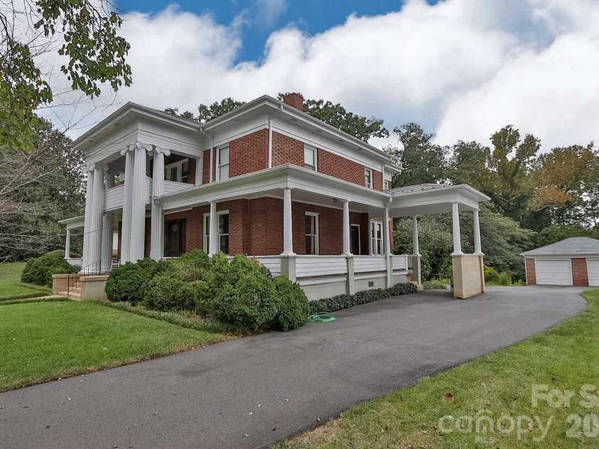 418 Main Street, Elkin, NC 28621.  MLS# CAR4421676, YatesRealty ID 50714. 