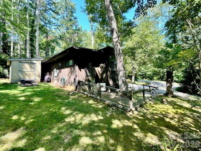 97 Fairway Drive, Black Mountain, NC 28711.  MLS# CAR4421102, YatesRealty ID 50716. 