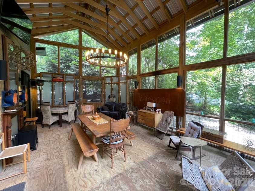 97 Fairway Drive, Black Mountain, NC 28711.  MLS# CAR4421102, YatesRealty ID 50716. 