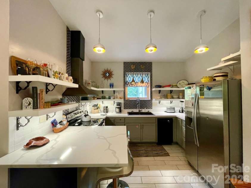 97 Fairway Drive, Black Mountain, NC 28711.  MLS# CAR4421102, YatesRealty ID 50716. 