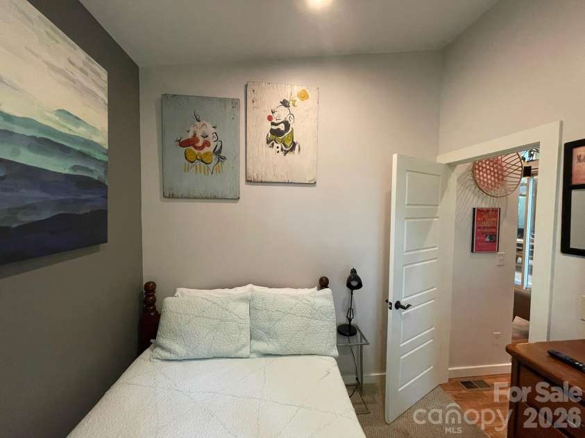 97 Fairway Drive, Black Mountain, NC 28711.  MLS# CAR4421102, YatesRealty ID 50716. Bed 2