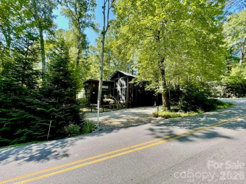 97 Fairway Drive, Black Mountain, NC 28711.  MLS# CAR4421102, YatesRealty ID 50716. Fairway Dr.