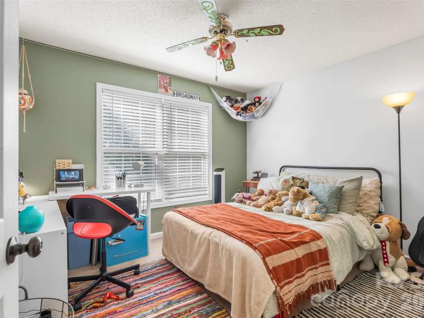 132 Dogwood Heights Drive, Marion, NC 28752.  MLS# CAR4421335, YatesRealty ID 50717. Second Bedroom