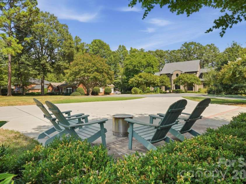400 Fesbrook Court, Charlotte, NC 28270.  MLS# CAR4421323, YatesRealty ID 50718. 
