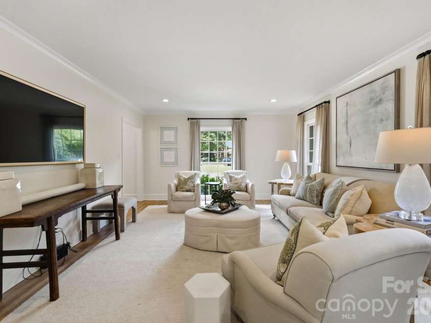 400 Fesbrook Court, Charlotte, NC 28270.  MLS# CAR4421323, YatesRealty ID 50718. 