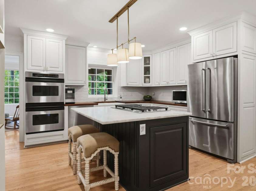 400 Fesbrook Court, Charlotte, NC 28270.  MLS# CAR4421323, YatesRealty ID 50718. 