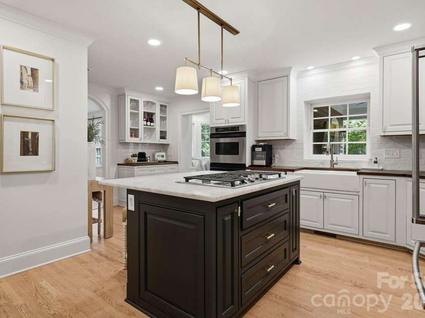 400 Fesbrook Court, Charlotte, NC 28270.  MLS# CAR4421323, YatesRealty ID 50718. 