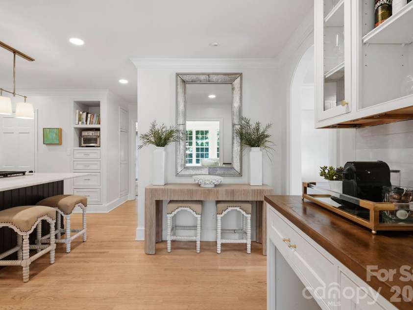 400 Fesbrook Court, Charlotte, NC 28270.  MLS# CAR4421323, YatesRealty ID 50718. 