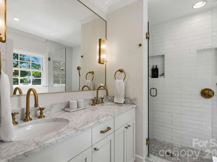 400 Fesbrook Court, Charlotte, NC 28270.  MLS# CAR4421323, YatesRealty ID 50718. 