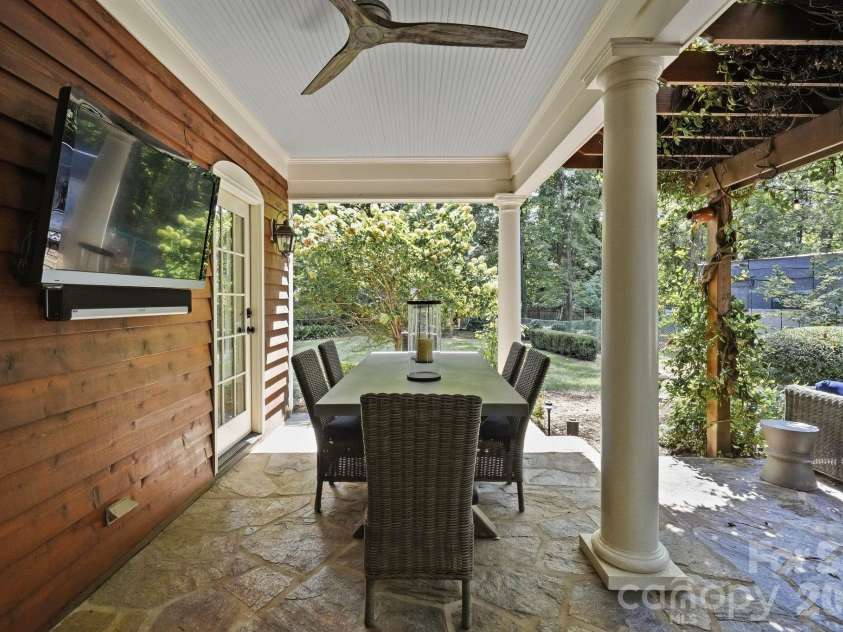 400 Fesbrook Court, Charlotte, NC 28270.  MLS# CAR4421323, YatesRealty ID 50718. 